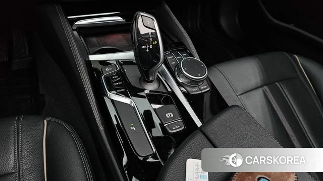 BMW 5 Series (G30) id 3861238 из Кореи 19