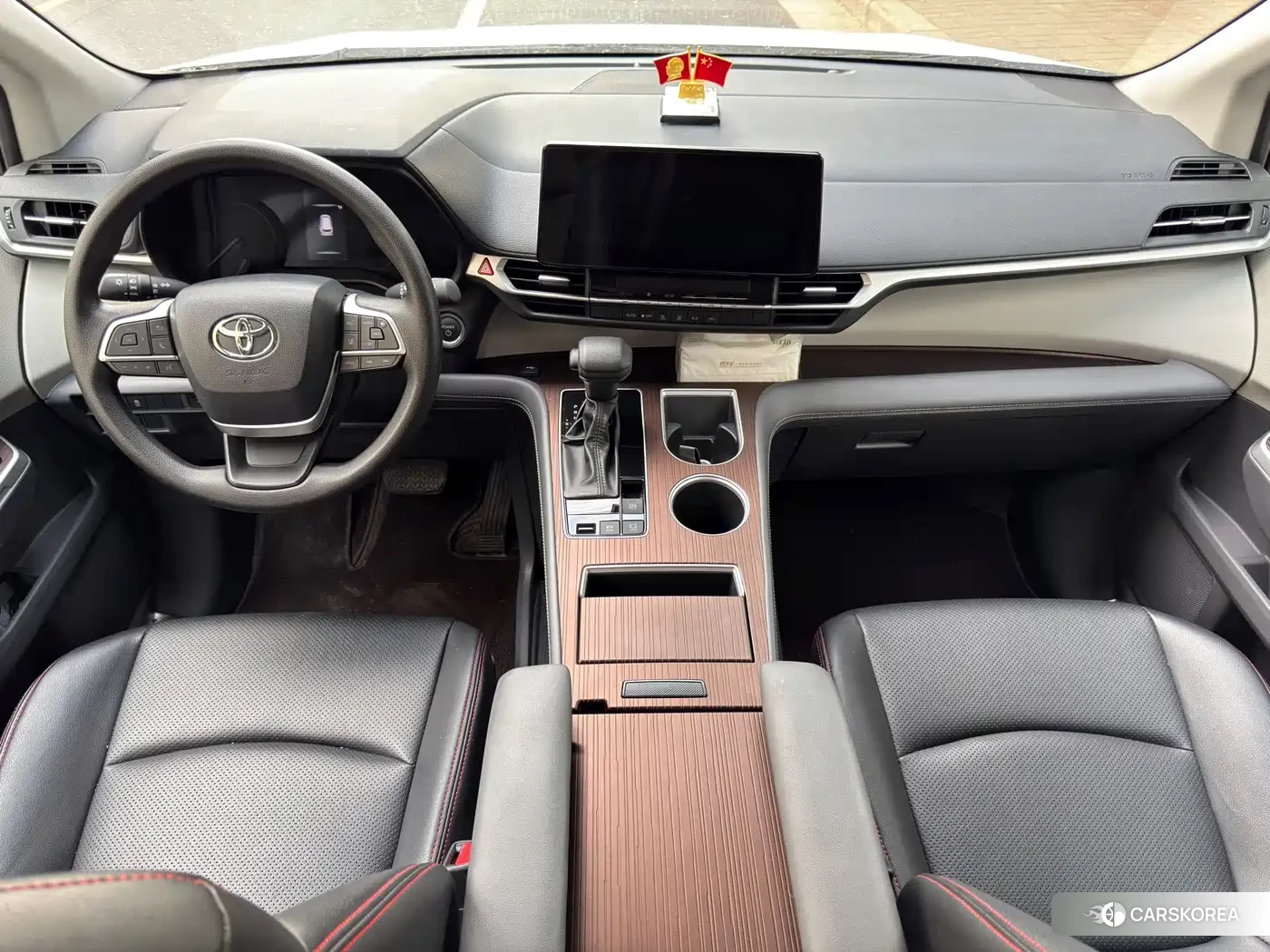 Toyota Sienna id 4545909 из Китая 9