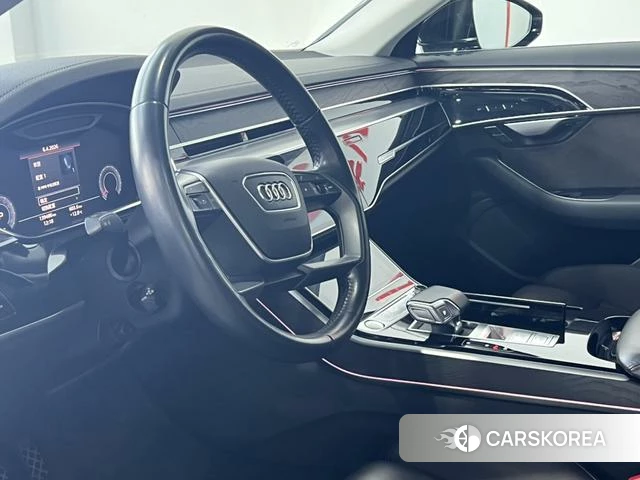 Audi A8 id 4208724 из Китая 19