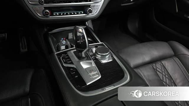 BMW 7 Series (G11) id 4689445 из Кореи 32