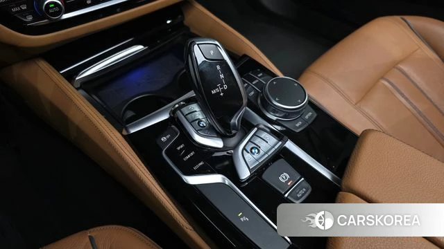 BMW 5 Series (G30) id 3911979 из Кореи 19