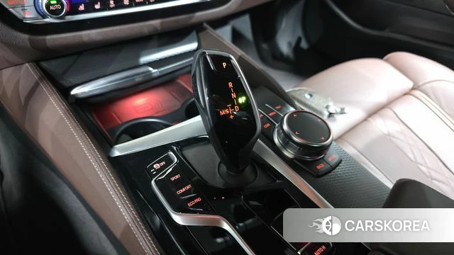 BMW 5 Series (G30) id 4656439 из Кореи 19