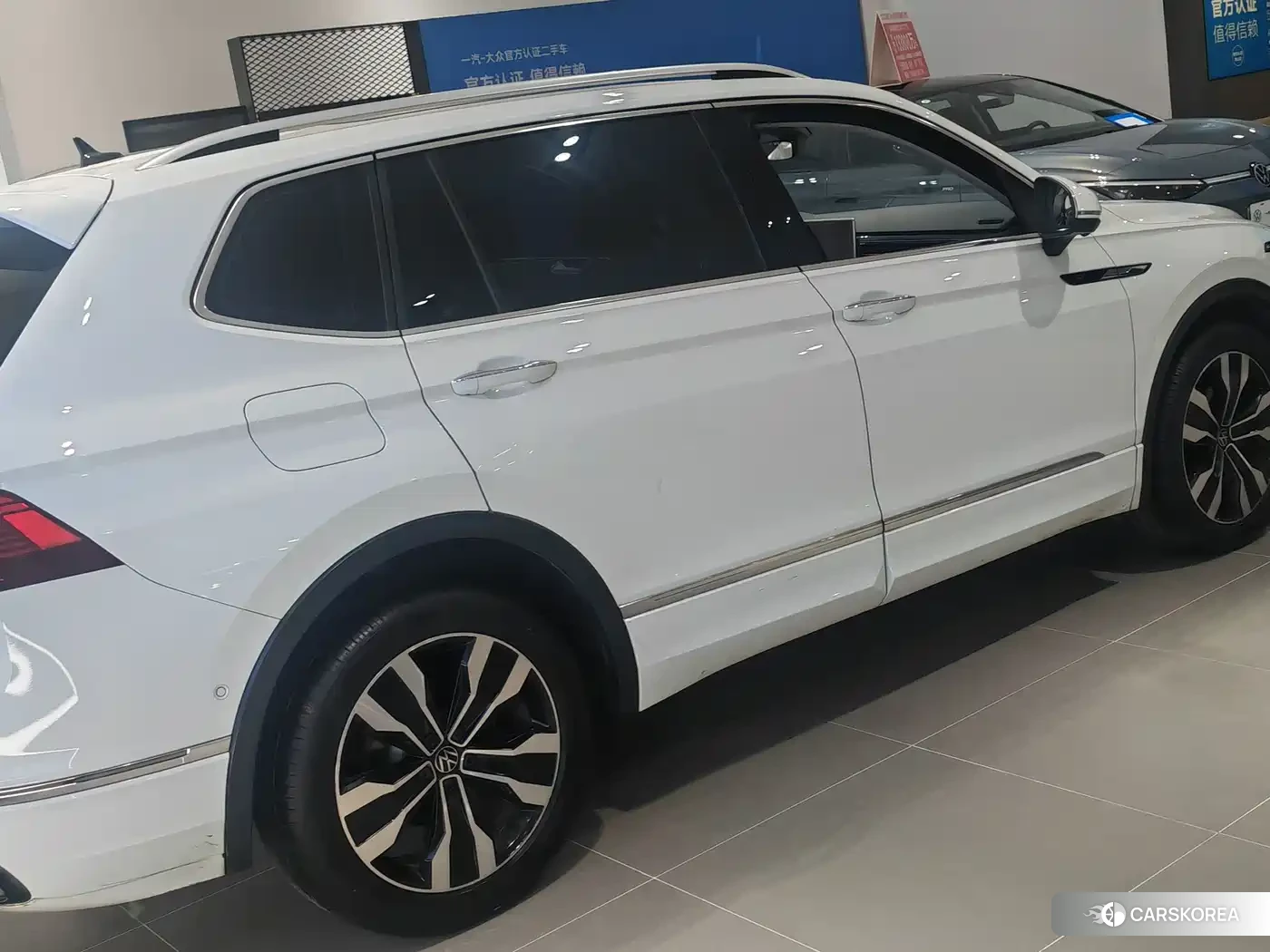 Volkswagen Tiguan L id 4565241 из Китая 11