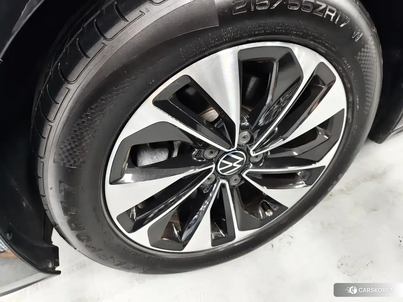 Volkswagen Passat id 4577789 из Китая 10