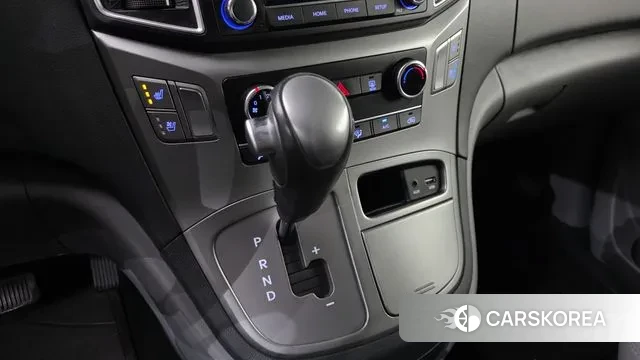 Hyundai The New Grand Starex id 3788882 из Кореи 19