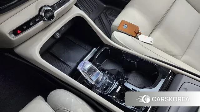 Volvo XC40 id 3341909 из Кореи 19