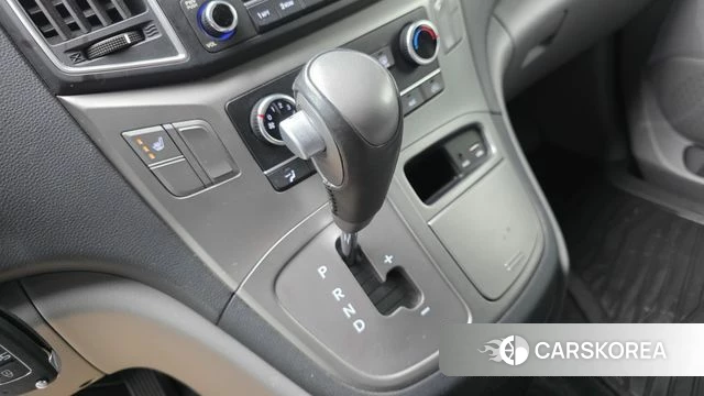 Hyundai The New Grand Starex id 3796113 из Кореи 19