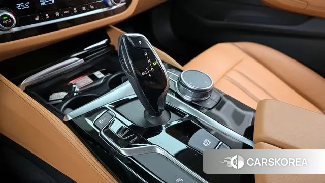 BMW 5 Series (G30) id 3546882 из Кореи 19