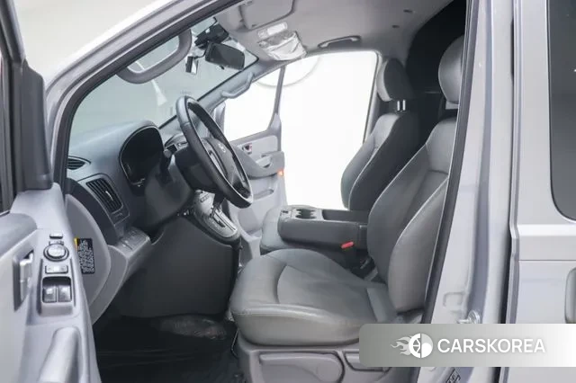 Hyundai The New Grand Starex id 3597907 из Кореи 18