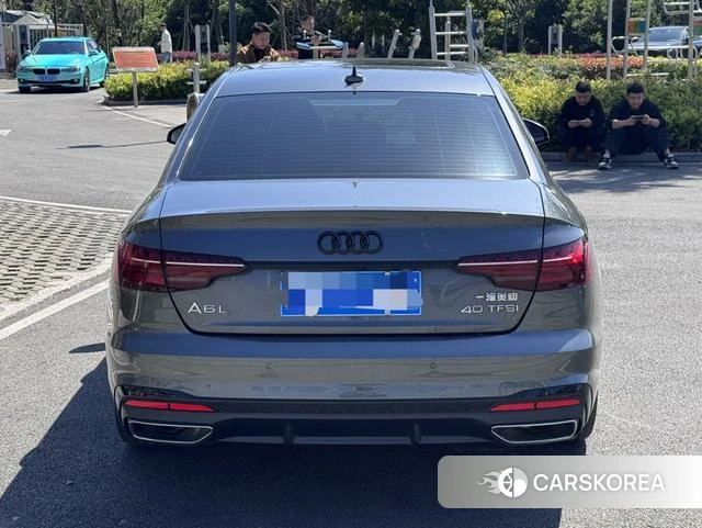 Audi A4L id 4260534 из Китая 9
