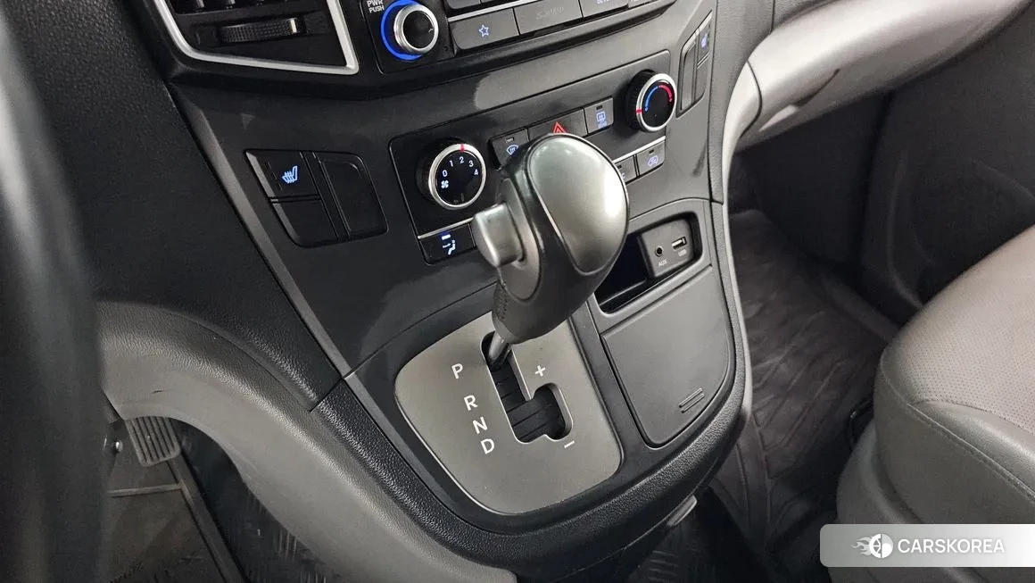 Hyundai The New Grand Starex id 1986093 из Кореи 19