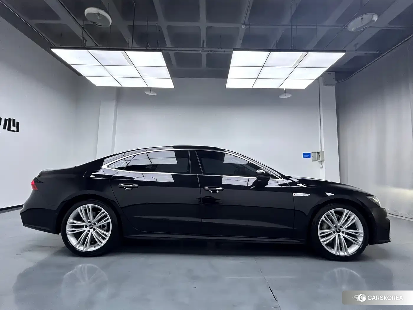 Audi A7L id 4546547 из Китая 10