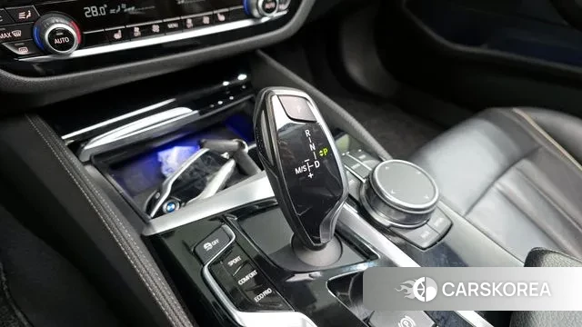 BMW 5 Series (G30) id 3403064 из Кореи 19