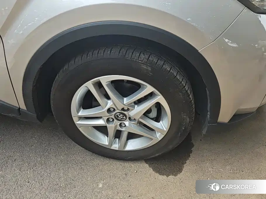 Toyota C-HR id 4607035 из Китая 15