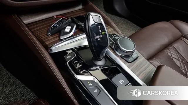 BMW 5 Series (G30) id 3050728 из Кореи 19