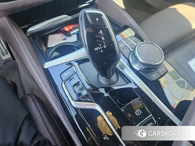 BMW 5 Series (G30) id 3721493 из Кореи 11