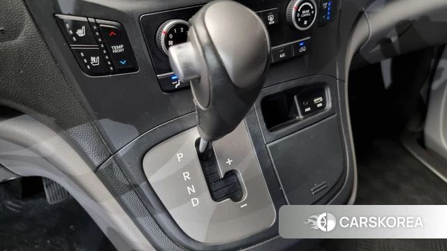 Hyundai The New Grand Starex id 3808475 из Кореи 19