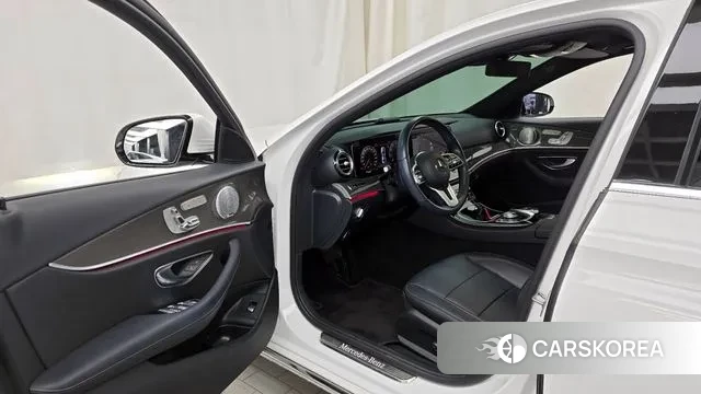 Mercedes-Benz E-Class W213 id 3417835 из Кореи 19