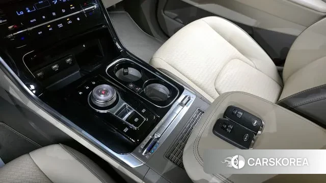 Kia Carnival 4th generation id 3023090 из Кореи 19