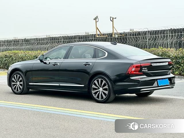 Volvo S90 id 4217379 из Китая 17