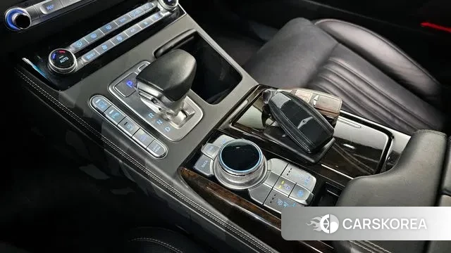 Genesis G90 id 3292076 из Кореи 19