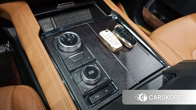 Ford Expeditation id 3372591 из Кореи 19