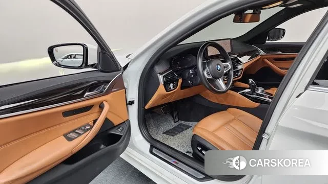 BMW 5 Series (G30) id 3556121 из Кореи 19