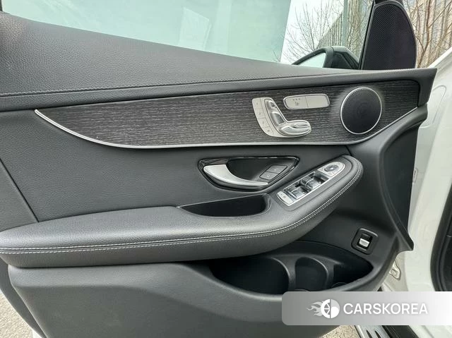 Mercedes-Benz GLC Coupe id 4257415 из Китая 25