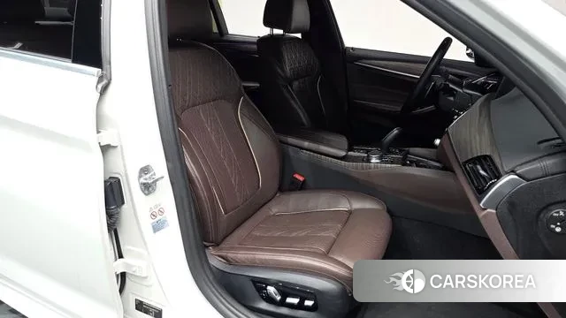 BMW 5 Series (G30) id 3737380 из Кореи 19