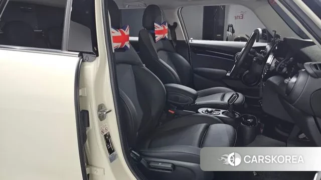 Mini Cooper S id 3012109 из Кореи 19