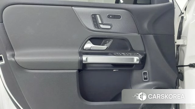 Mercedes-Benz EQB X243 id 3805845 из Кореи 16