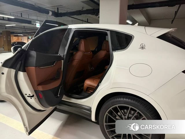 Maserati Levante id 4836296 из Кореи 10