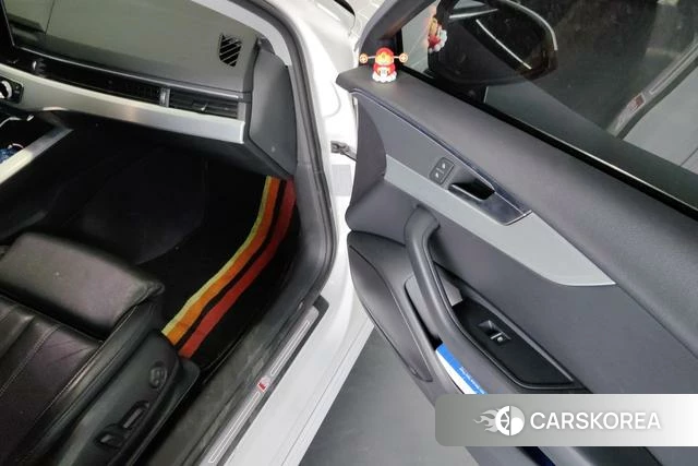 Audi A4L id 4314010 из Китая 16