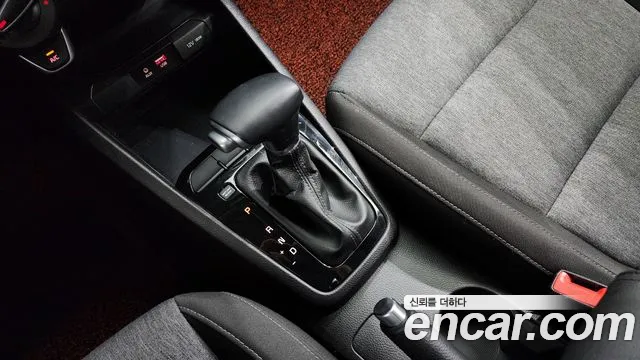 Kia Stonic id 2835115 из Кореи 19