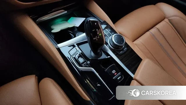 BMW 5 Series (G30) id 3680537 из Кореи 19