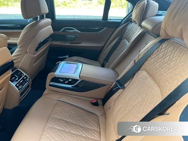 BMW 7 Series (G11) id 3004376 из Кореи 9