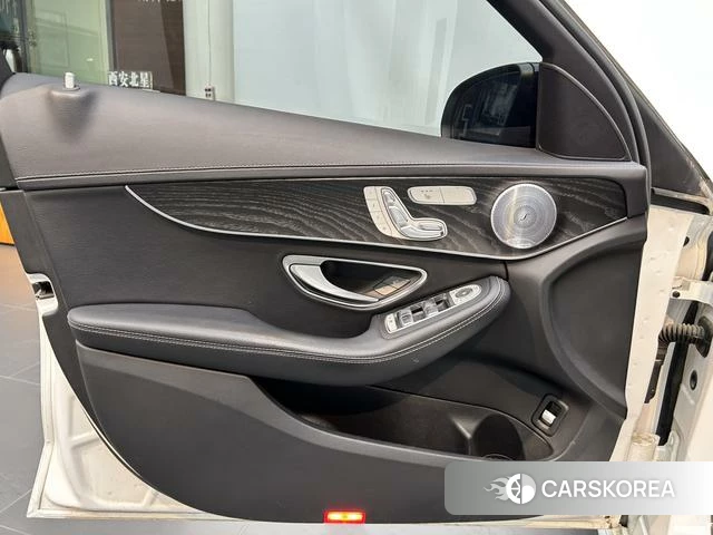 Mercedes-Benz Class C id 4300086 из Китая 16