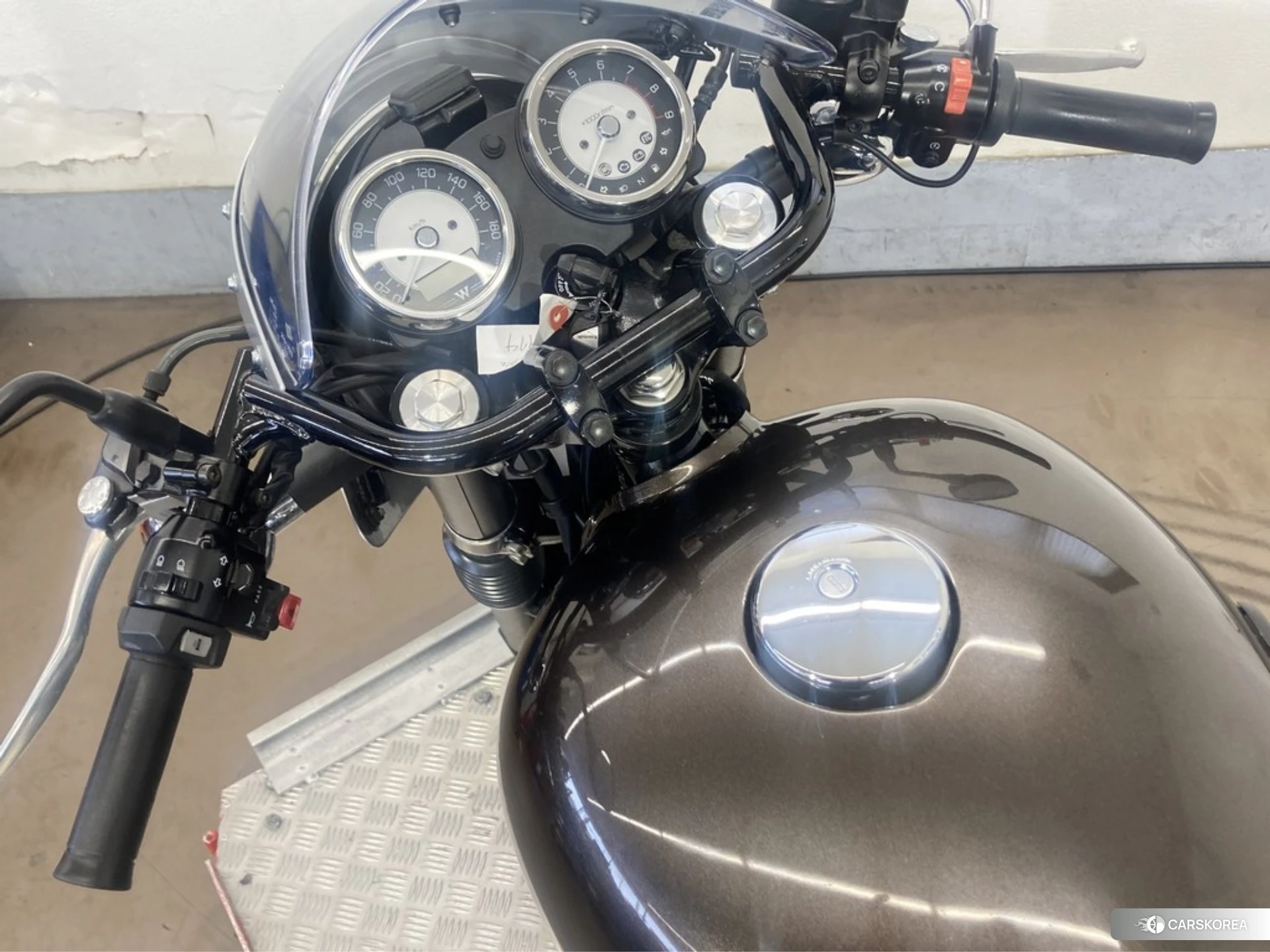Kawasaki W800 CAFE id 4374121 из Японии 29
