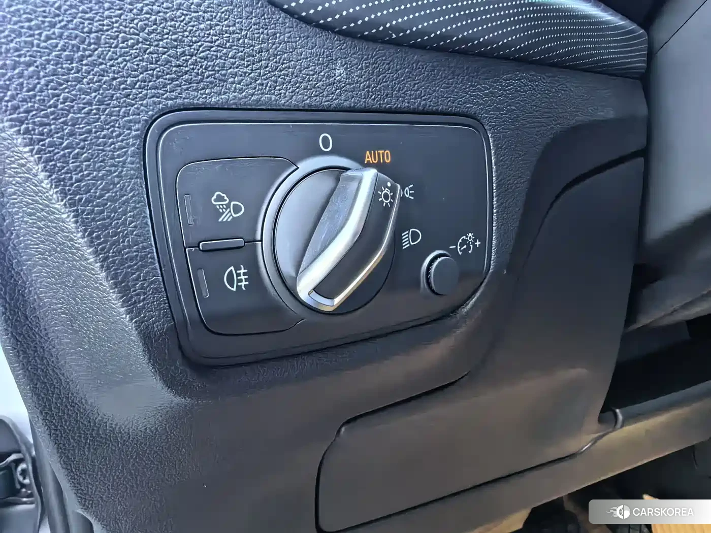 Audi Q2L id 4622309 из Китая 13