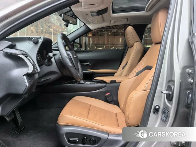 Lexus UX id 4348946 из Китая 16