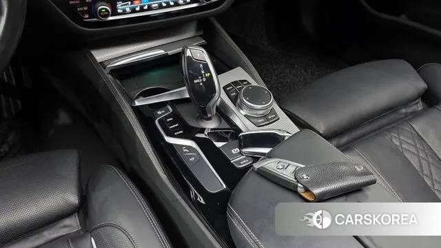 BMW 5 Series (G30) id 3617177 из Кореи 19