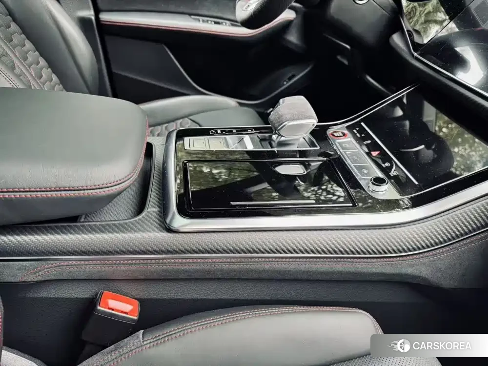 Audi RS Q8 id 4664401 из Китая 13