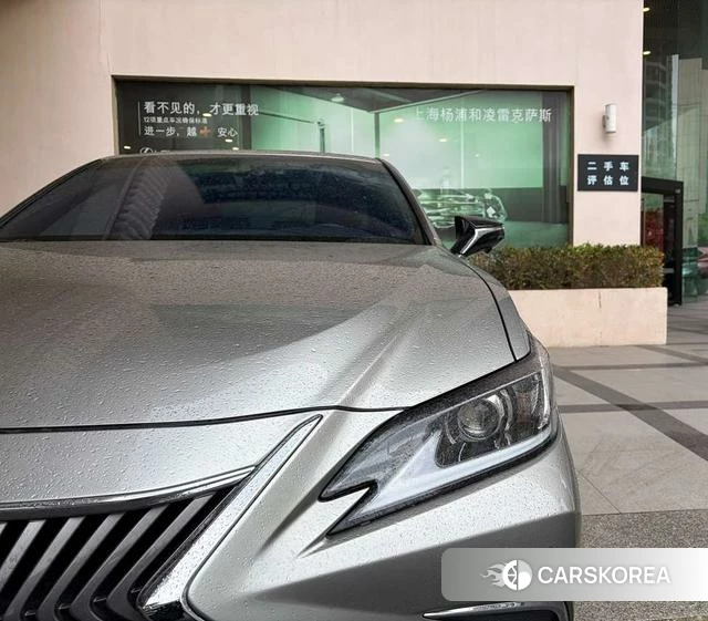 Lexus ES id 4240552 из Китая 14