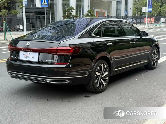 Volkswagen Passat id 4374564 из Китая 20