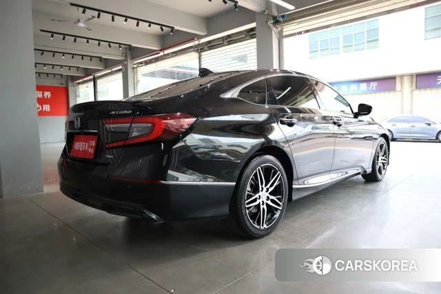 Honda Accord id 4220546 из Китая 9