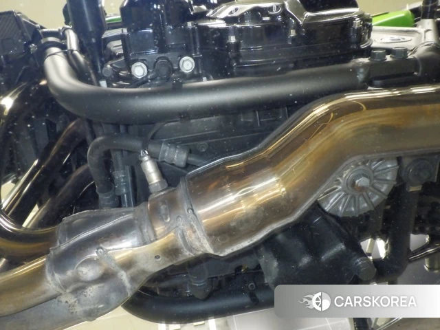 Kawasaki ZRX 1200 id 4365440 из Японии 9