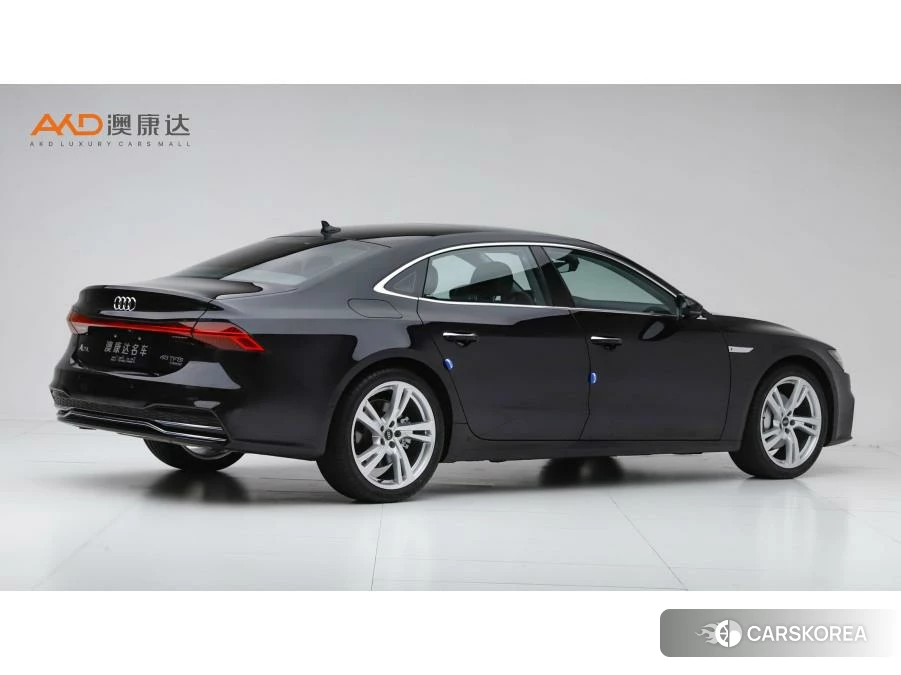 Audi A7L id 4510366 из Китая 9