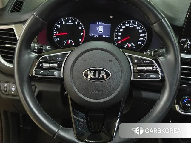 Kia Seltos id 4383763 из Кореи 19