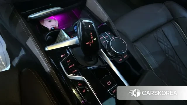 BMW 5 Series (G30) id 3410811 из Кореи 19