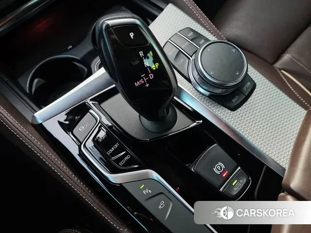 BMW 5 Series (G30) id 3413249 из Кореи 19